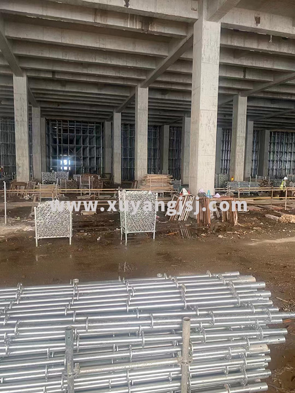 盤(pán)扣腳手架